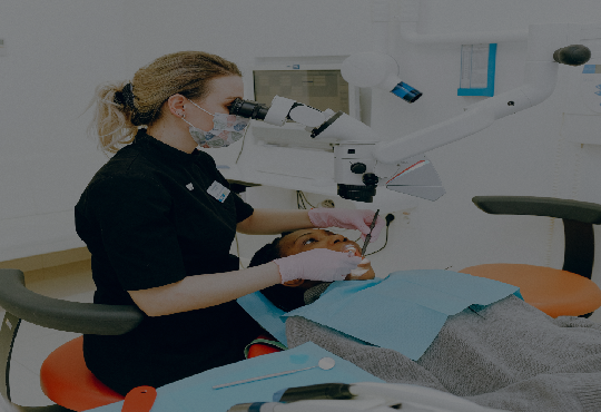 El microscopio en odontología
